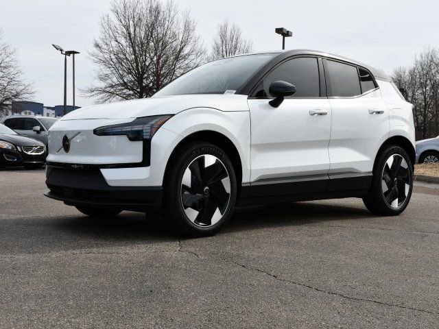 New 2026 Volvo EX30 Plus w/ Protection Package Premier image 3