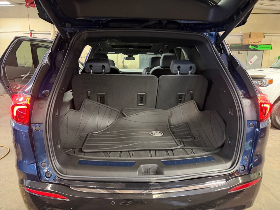 Used 2024 Buick Enclave Essence w/ Experience Buick Package image 16