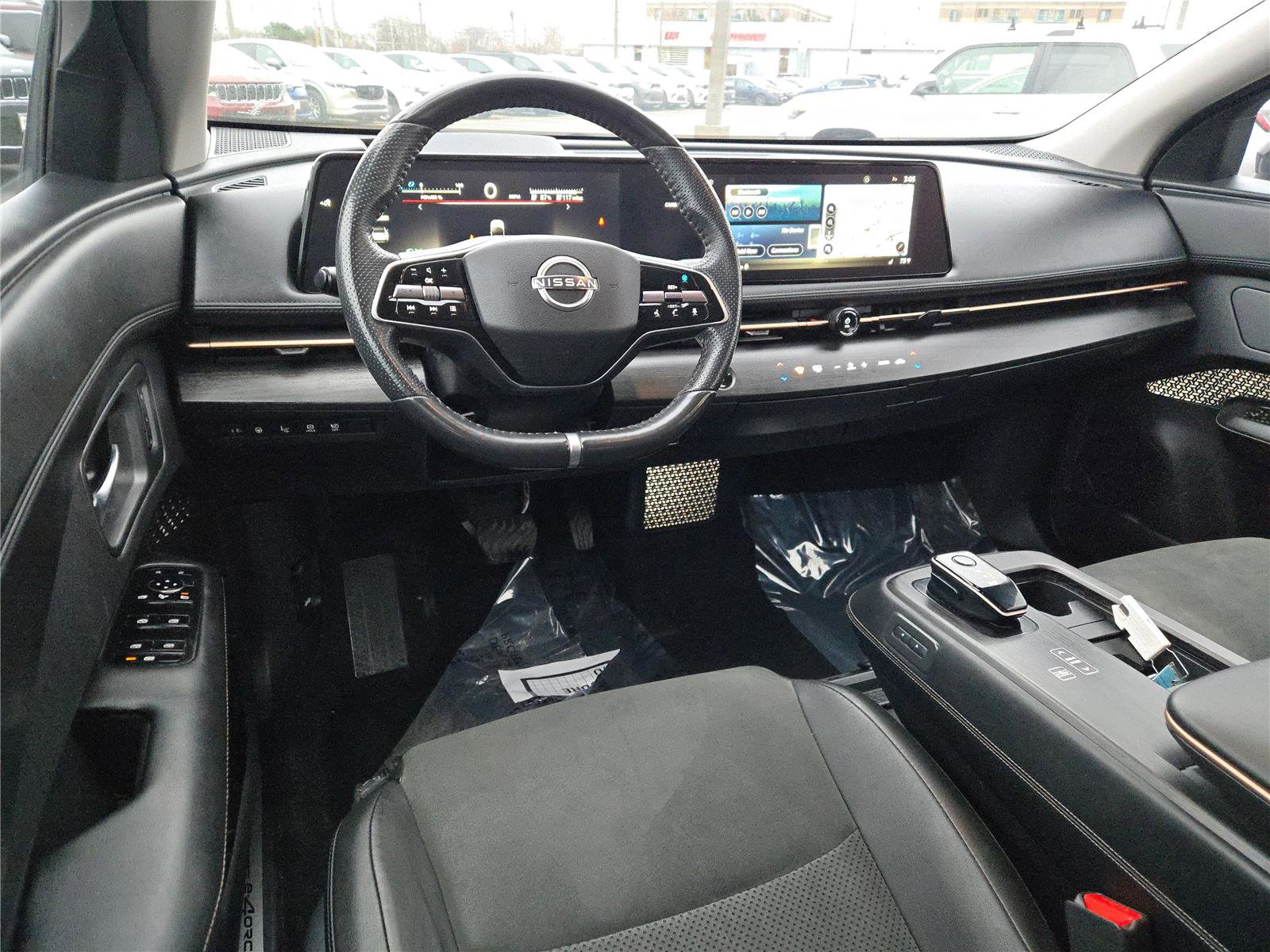 Used 2023 Nissan Ariya AWD image 22