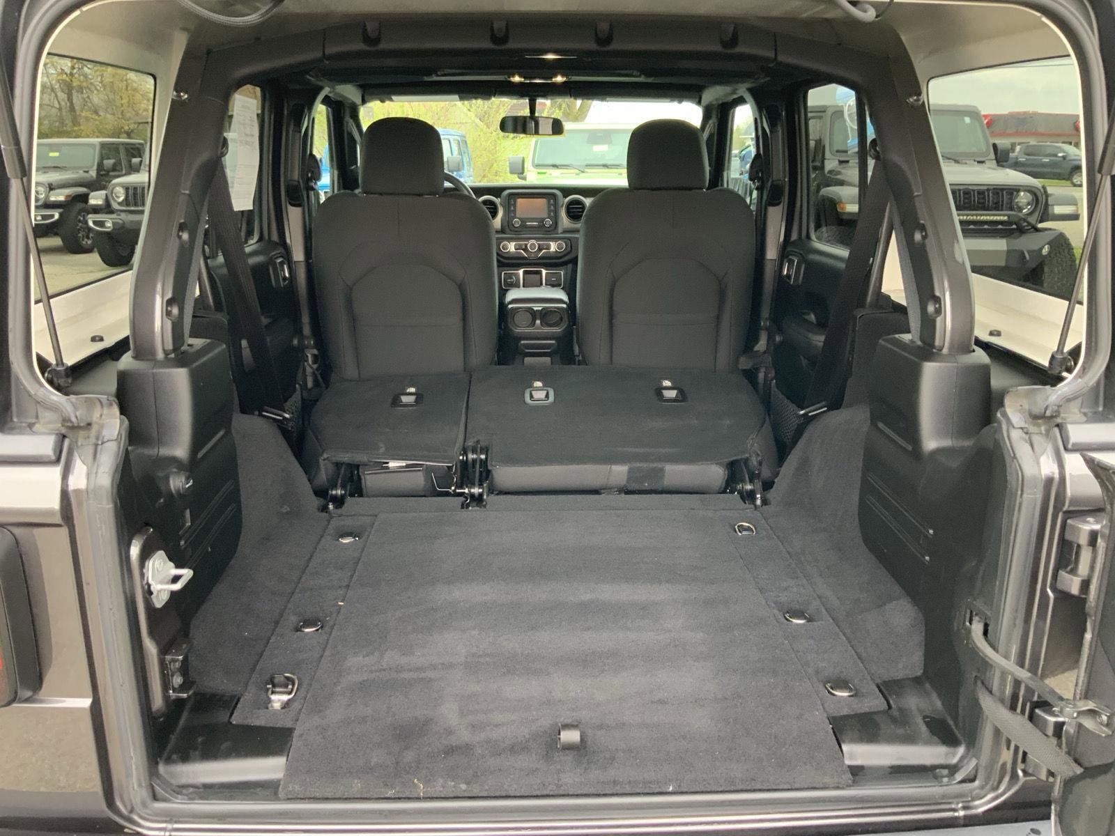 Used 2020 Jeep Wrangler Unlimited Sport image 9