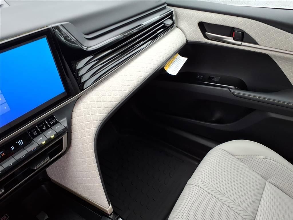 New 2026 Toyota Camry XLE image 18