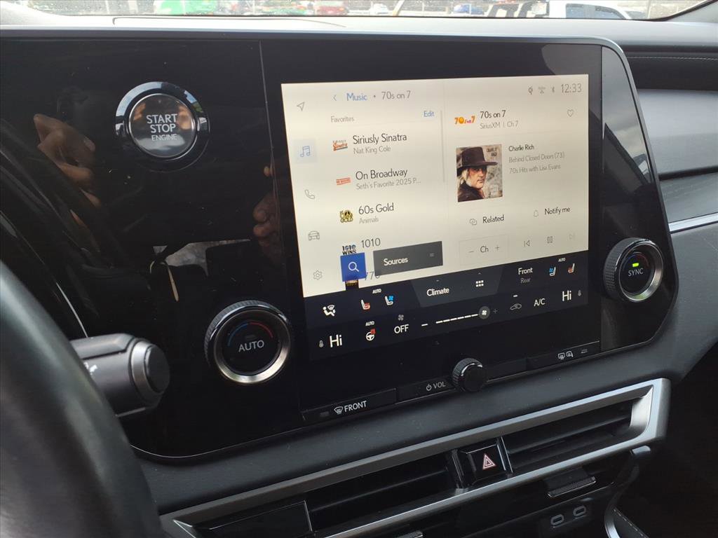 Used 2024 Lexus RX 350 Premium w/ Accessory Package AWD/4WD image 17