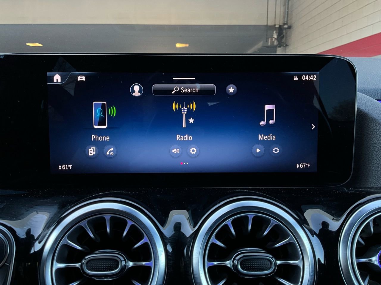 Used 2025 Mercedes-Benz GLA 250 4MATIC image 31