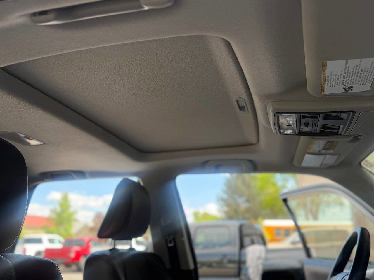 Used 2018 Toyota 4Runner Limited AWD/4WD image 31