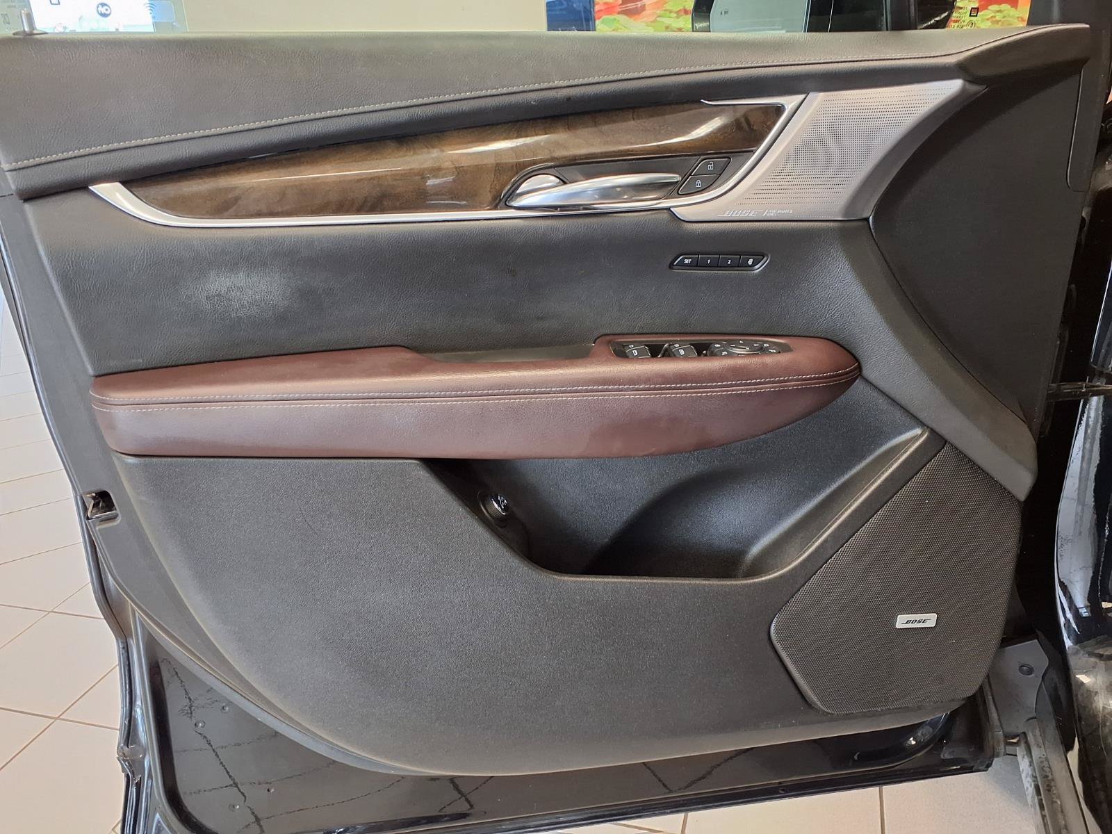 Used 2020 Cadillac XT6 Premium Luxury FWD image 21
