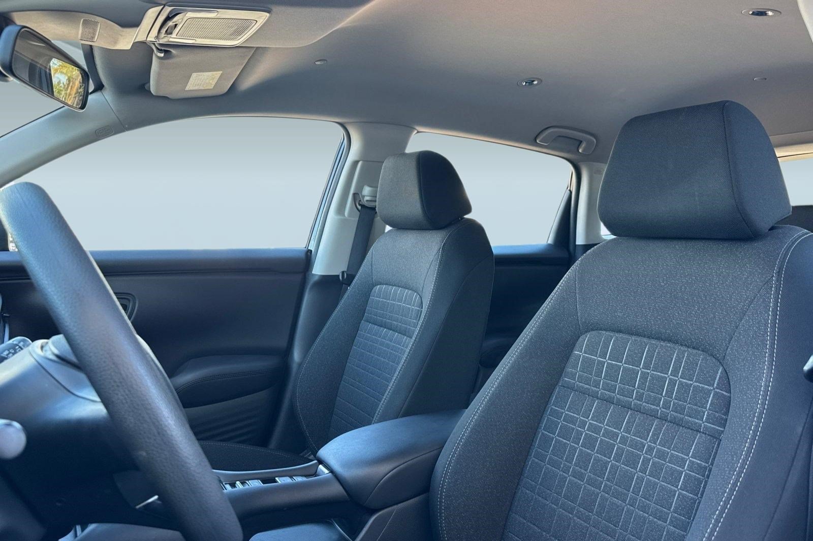 Certified 2025 Honda HR-V LX image 28