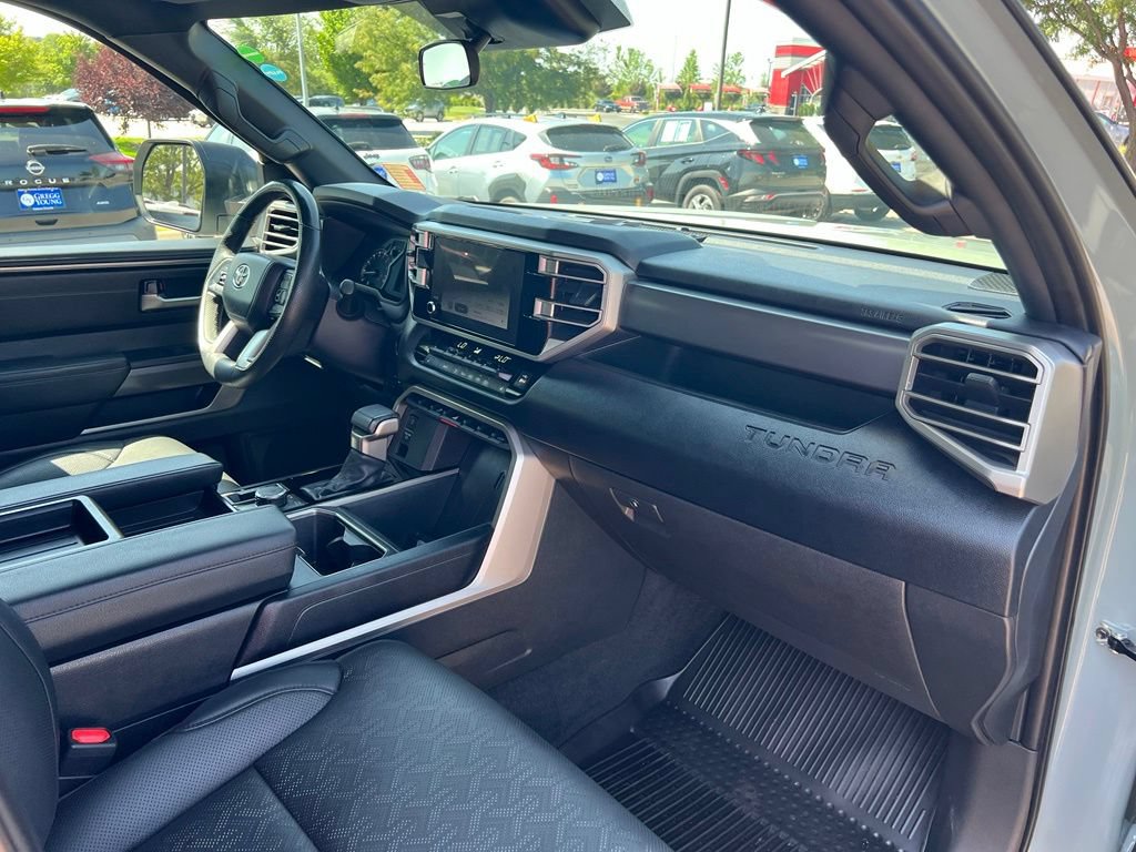 Used 2025 Toyota Tundra SR5 w/ SR5 Premium Package AWD/4WD image 28