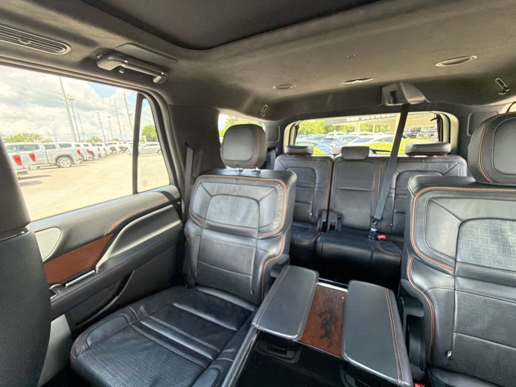 Used 2024 Lincoln Navigator Black Label AWD/4WD image 35