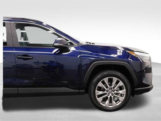 Used 2023 Toyota RAV4 XLE Premium image 18