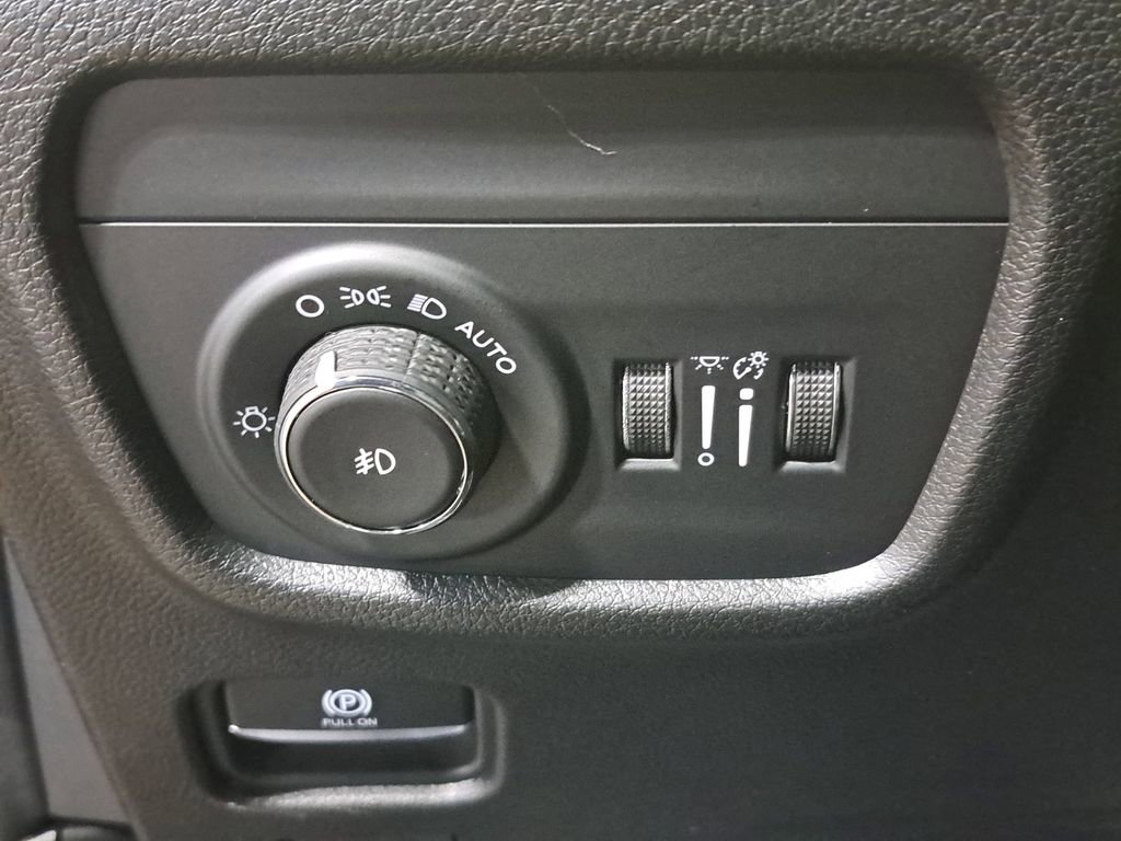 New 2026 Jeep Grand Cherokee L Limited image 28