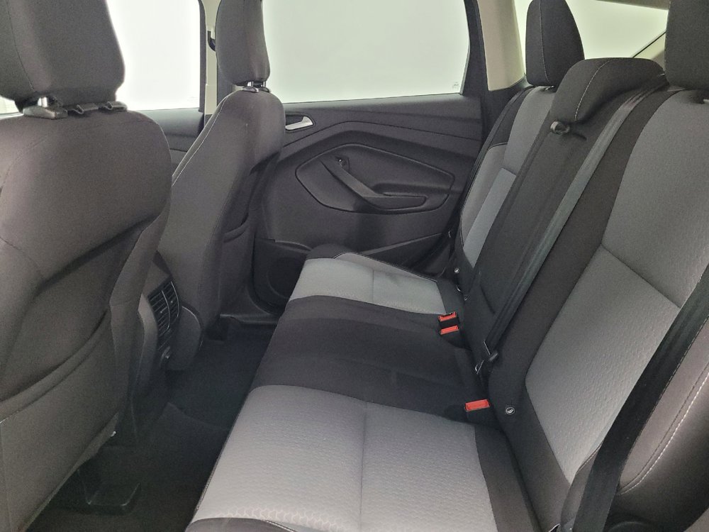 Used 2018 Ford Escape SE image 18