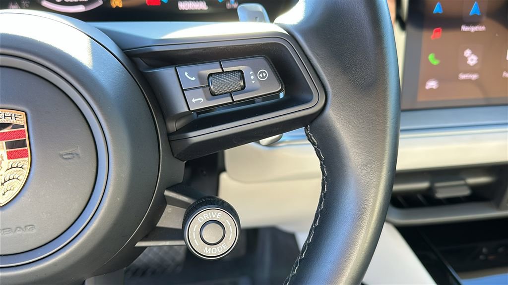 Used 2024 Porsche Cayenne Coupe image 14