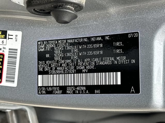 Used 2020 Toyota Highlander LE AWD/4WD image 38