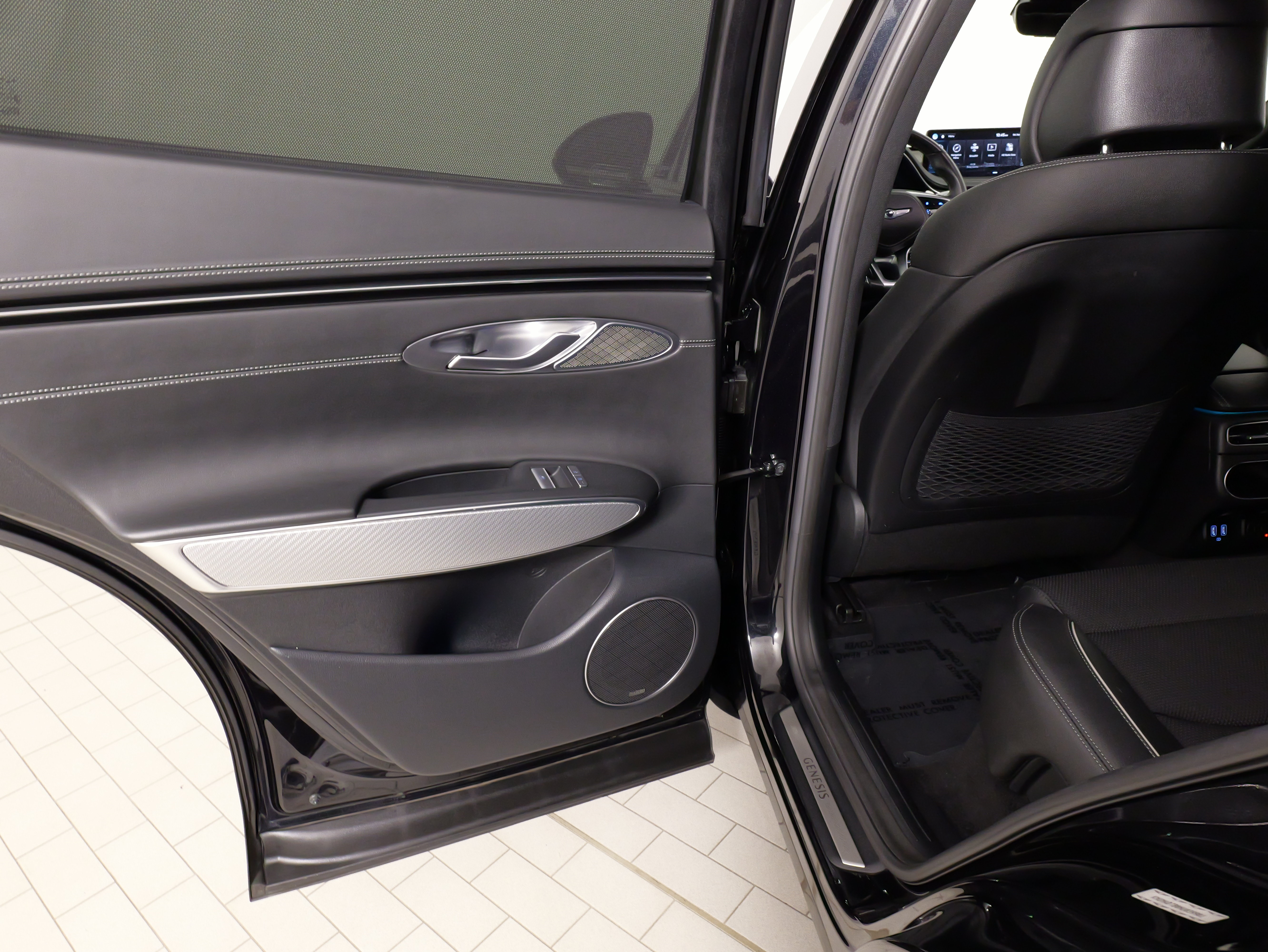 Used 2022 Genesis GV70 2.5T w/ Sport Prestige Package AWD/4WD image 34