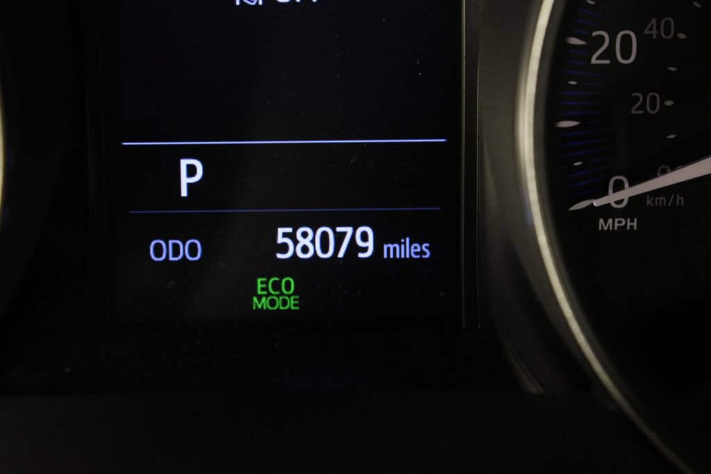 Used 2020 Toyota C-HR XLE FWD image 27
