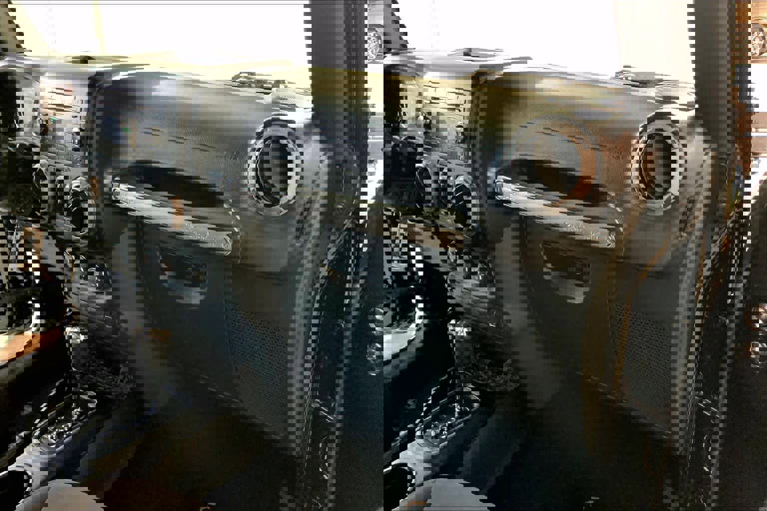 Used 2015 Jeep Wrangler Unlimited Sport w/ Quick Order Package 24S image 19