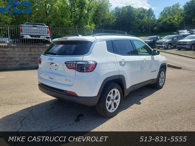 Used 2025 Jeep Compass Latitude AWD/4WD image 5