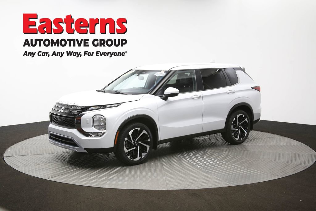 Used 2024 Mitsubishi Outlander SE image 56