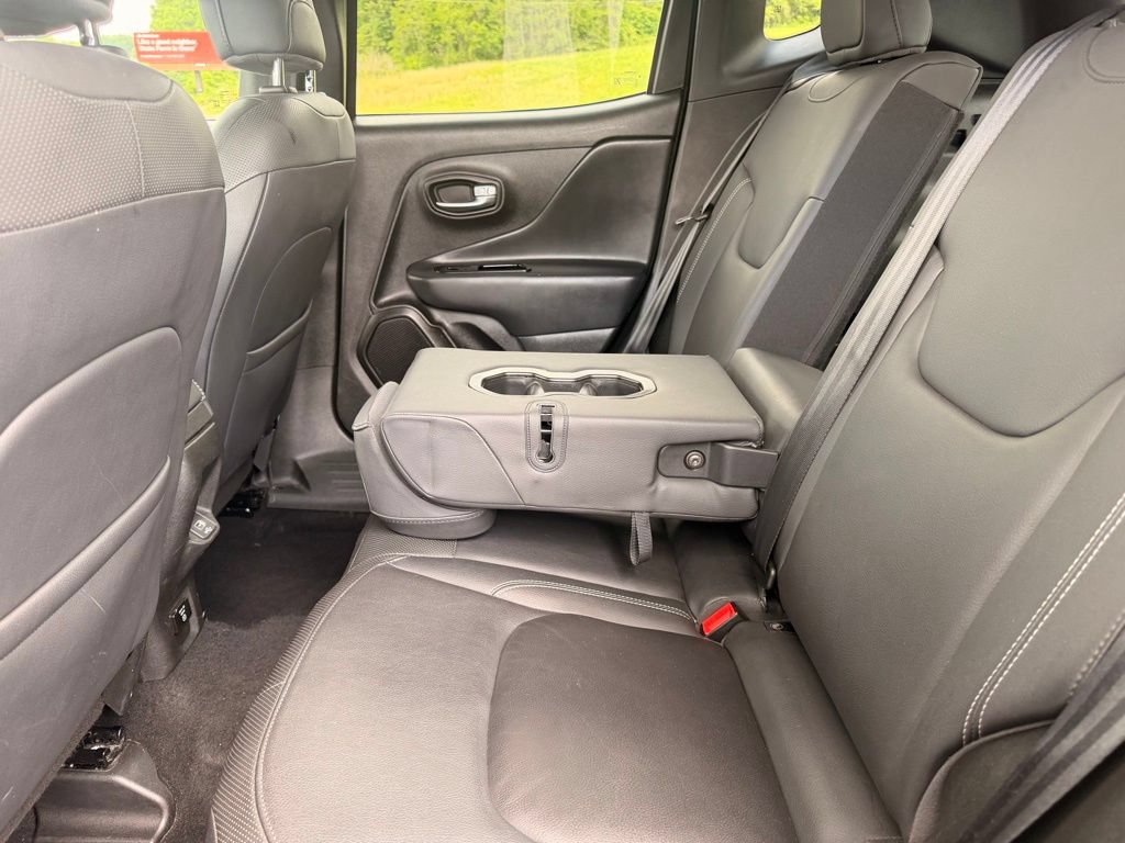Used 2022 Jeep Renegade Limited AWD/4WD image 32