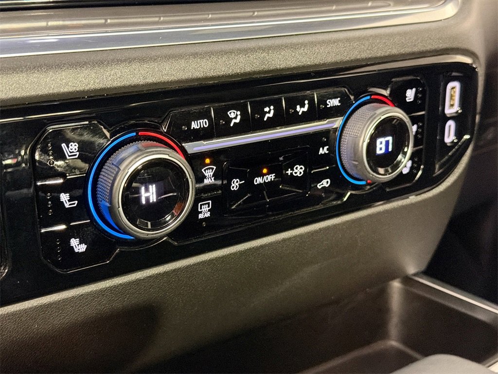 Used 2023 Chevrolet Silverado 1500 High Country w/ Technology Package image 16