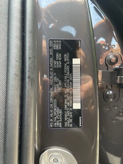 Certified 2024 Volvo XC90 B5 Plus AWD/4WD image 29