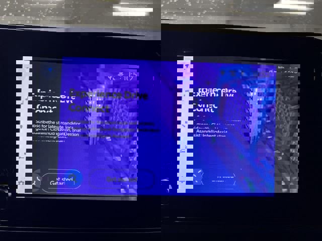 Used 2025 Toyota Camry SE image 14