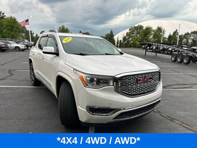 Used 2019 GMC Acadia Denali w/ Technology Package AWD/4WD image 2
