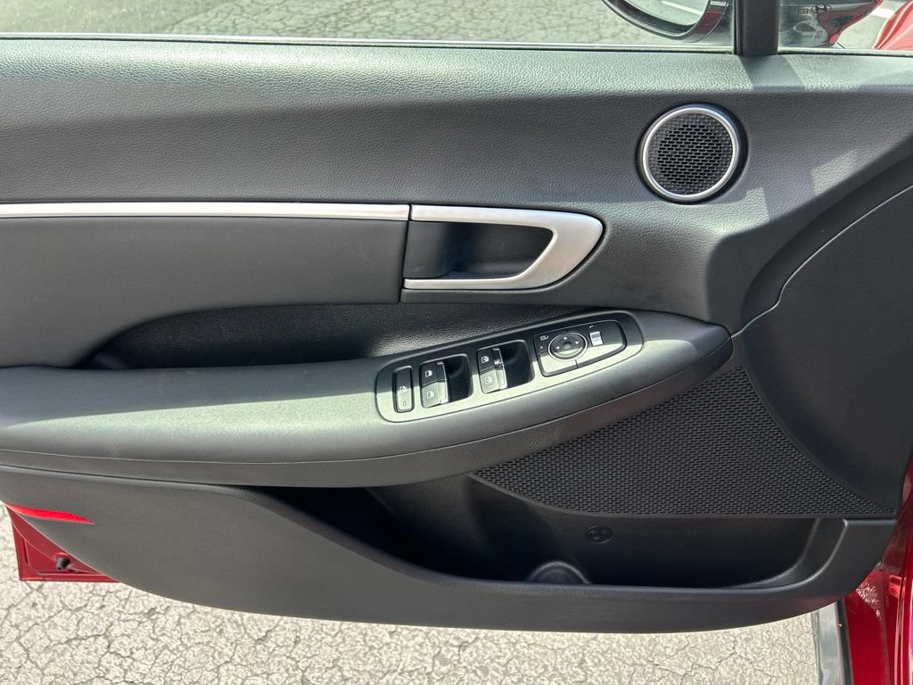 Used 2025 Hyundai Sonata SEL FWD image 14
