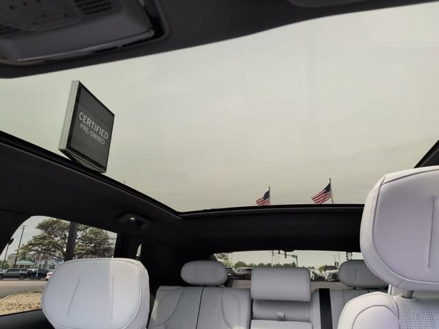 Used 2024 Cadillac Lyriq Luxury AWD/4WD image 24