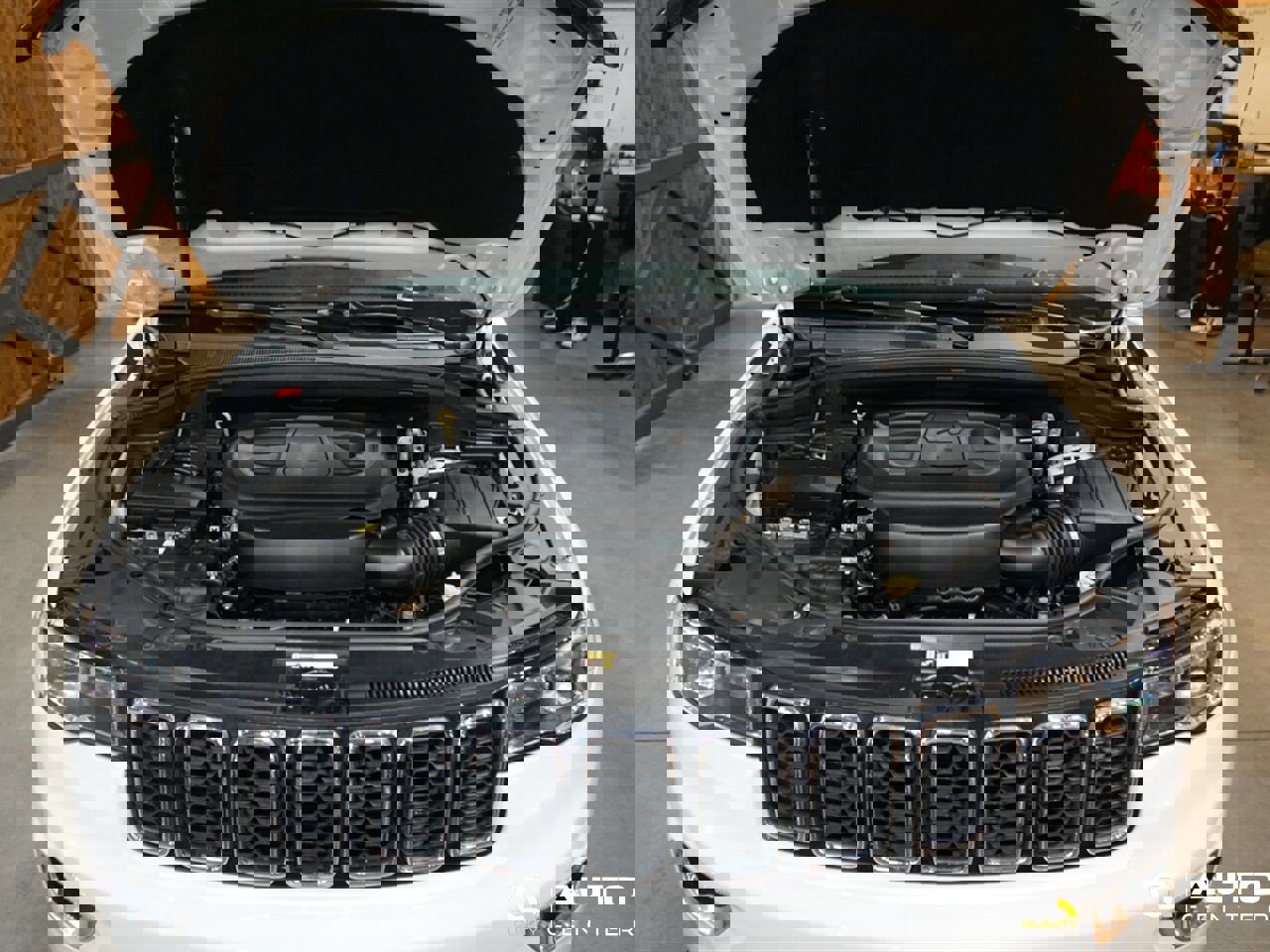 Used 2020 Jeep Grand Cherokee Laredo image 8