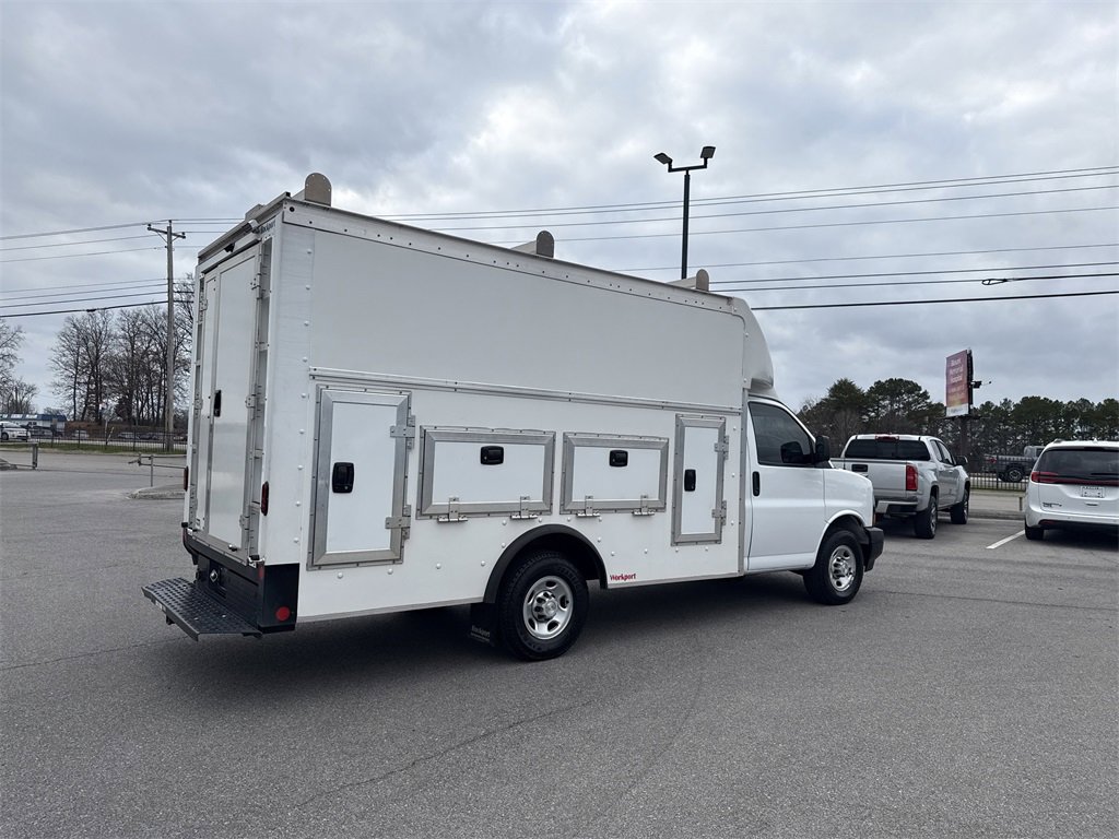Used 2023 Chevrolet Express 3500 w/ Power Convenience Package image 3