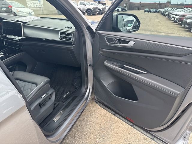 Used 2025 Volkswagen Atlas Cross Sport SEL Premium R-Line image 34