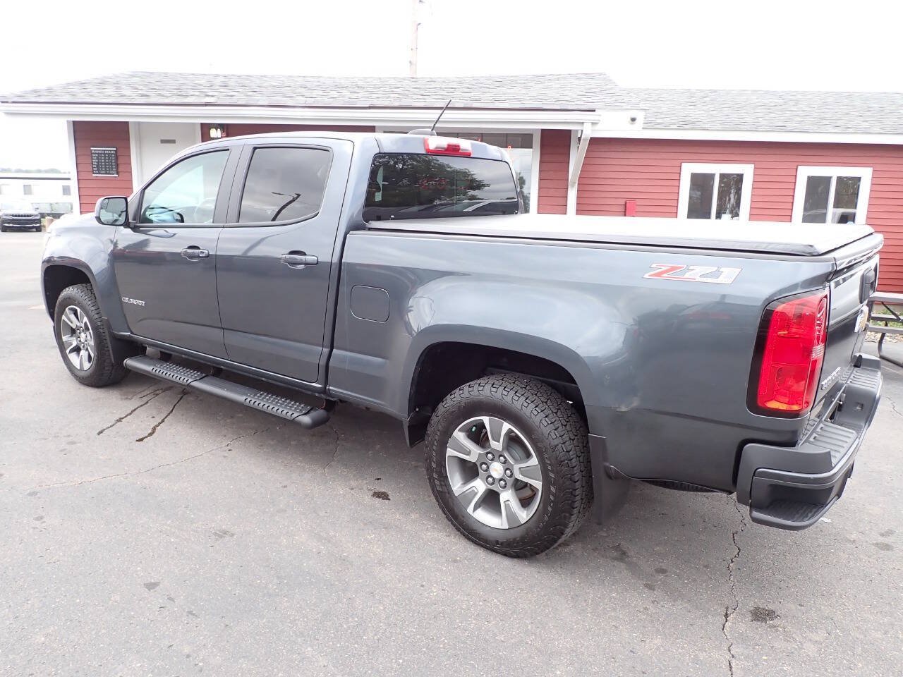 Used 2015 Chevrolet Colorado Z71 AWD/4WD image 4