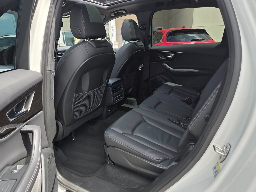 Used 2025 Audi Q7 3.0T Premium Plus AWD/4WD image 11