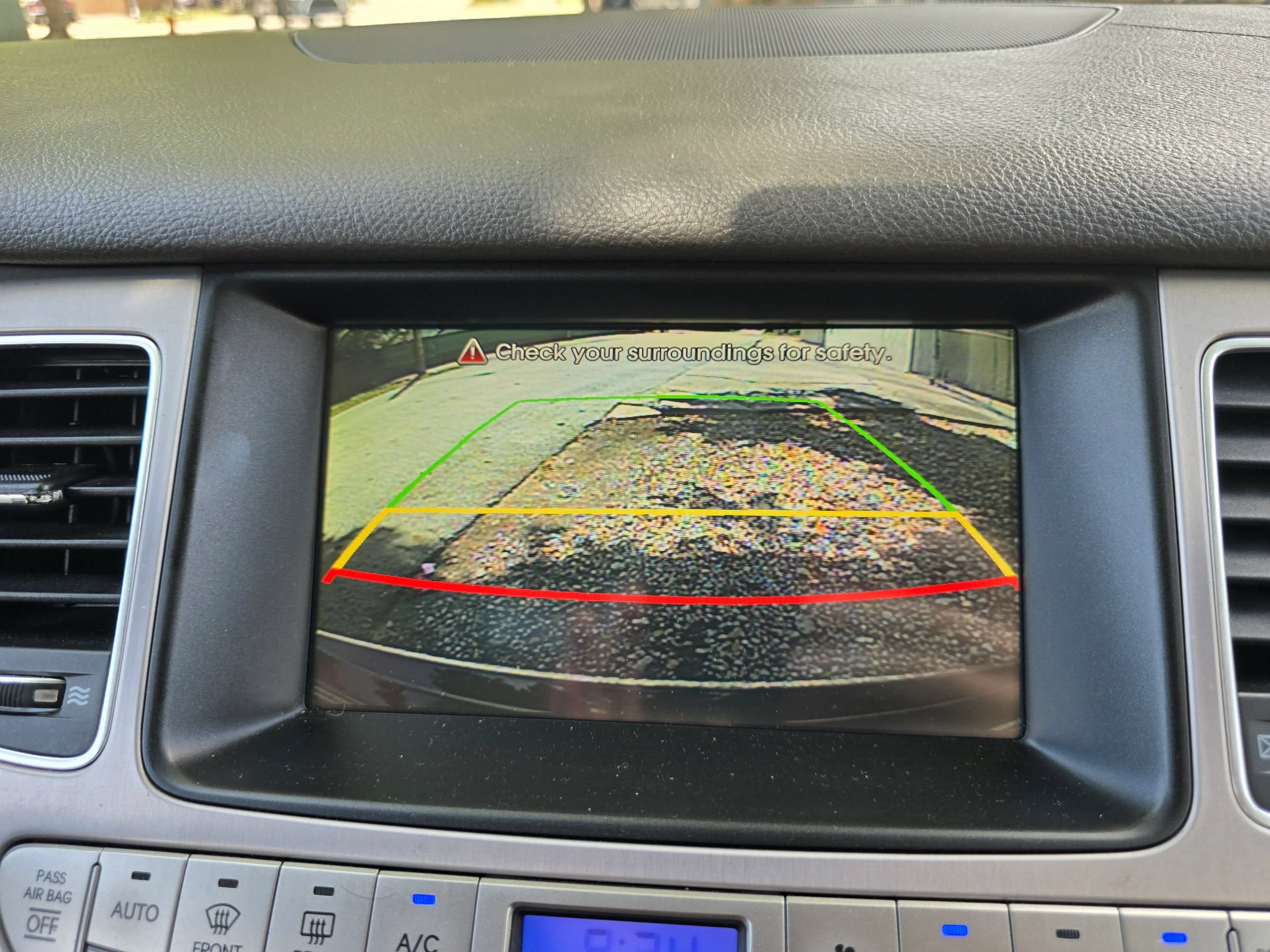 Used 2013 Hyundai Genesis 3.8 w/ Technology Pkg RWD image 34