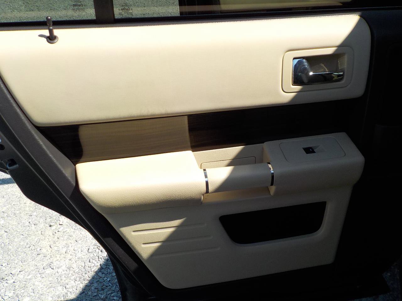 Used 2015 Ford Flex SEL w/ Equipment Group 202A image 16