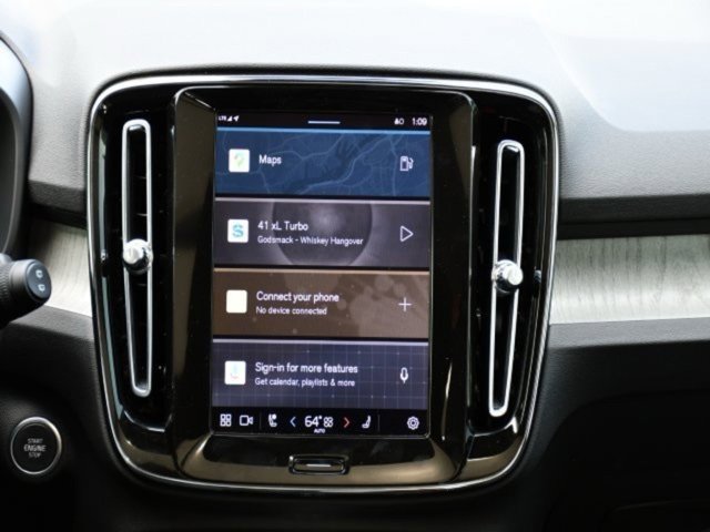 New 2025 Volvo XC40 B5 Core w/ Protection Package Premier image 25