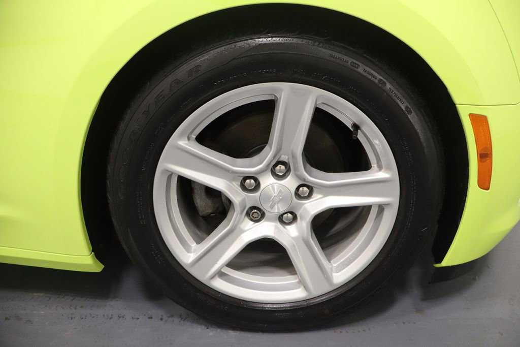 Used 2019 Chevrolet Camaro LT RWD image 27