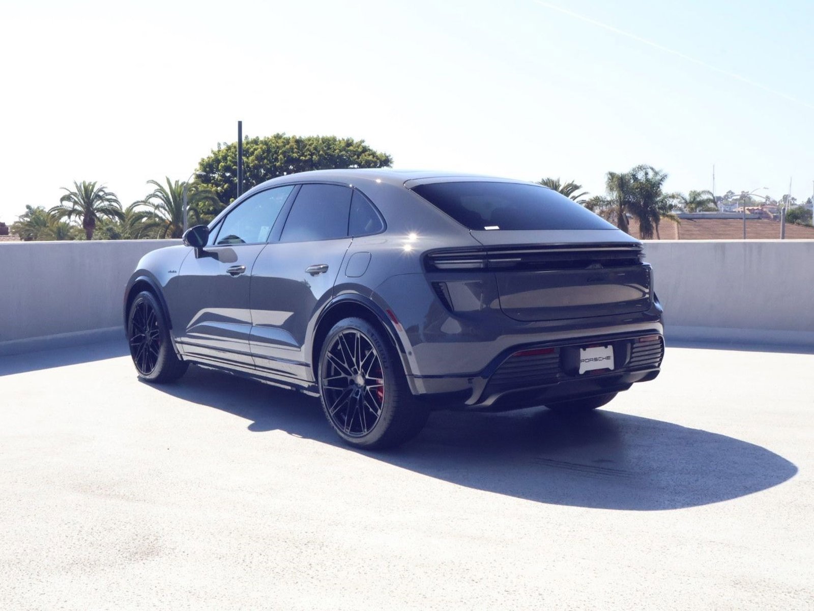 New 2026 Porsche Macan Turbo Electric image 3