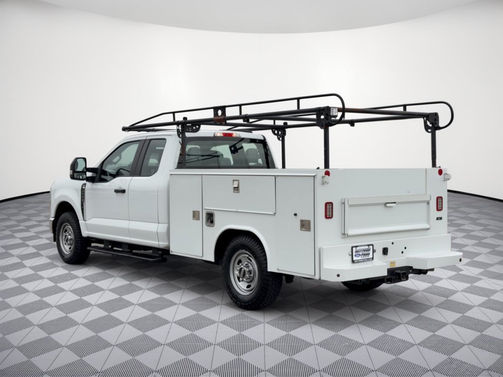 Used 2023 Ford F250 XL w/ XL Driver Assist Package RWD image 3