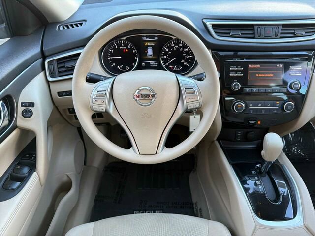 Used 2015 Nissan Rogue S image 18