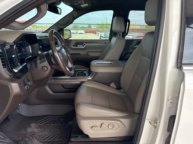 Used 2022 Chevrolet Silverado 1500 LTZ w/ LTZ Convenience Package II AWD/4WD image 14