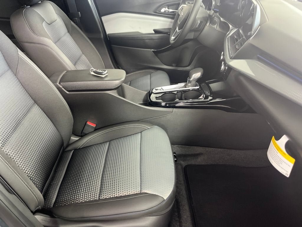 New 2026 Chevrolet Trax LT w/ Driver Confidence Package FWD image 16