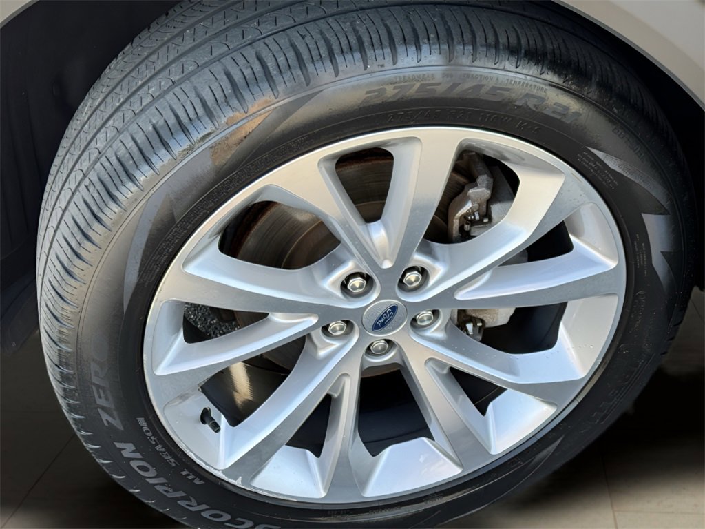 Used 2022 Ford Explorer Platinum w/ Equipment Group 601A image 21