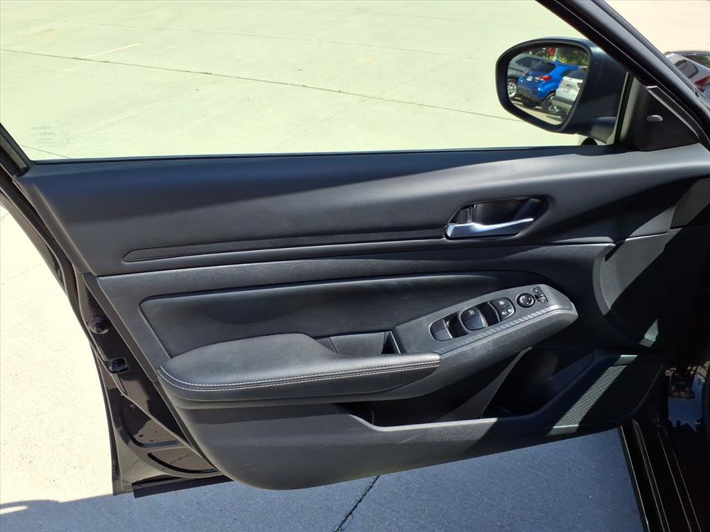 Used 2024 Nissan Altima 2.5 SV image 20