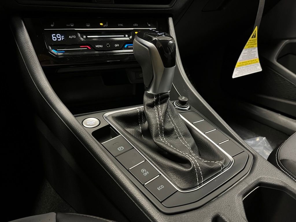 New 2026 Volkswagen Jetta SE FWD image 14