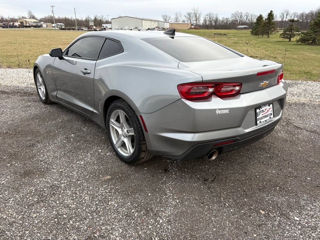Used 2023 Chevrolet Camaro LT RWD image 5