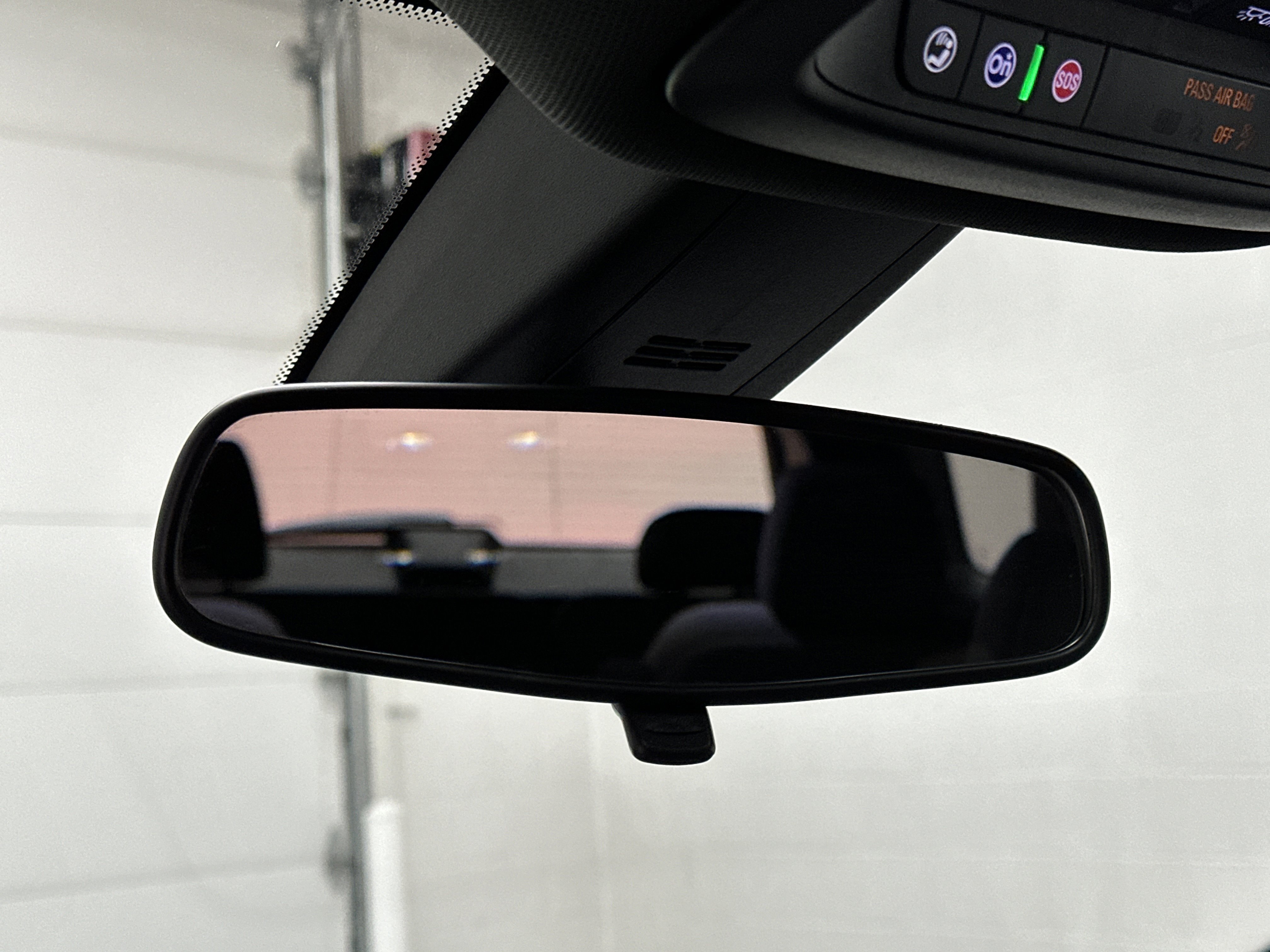 Used 2022 Chevrolet Traverse LT image 37