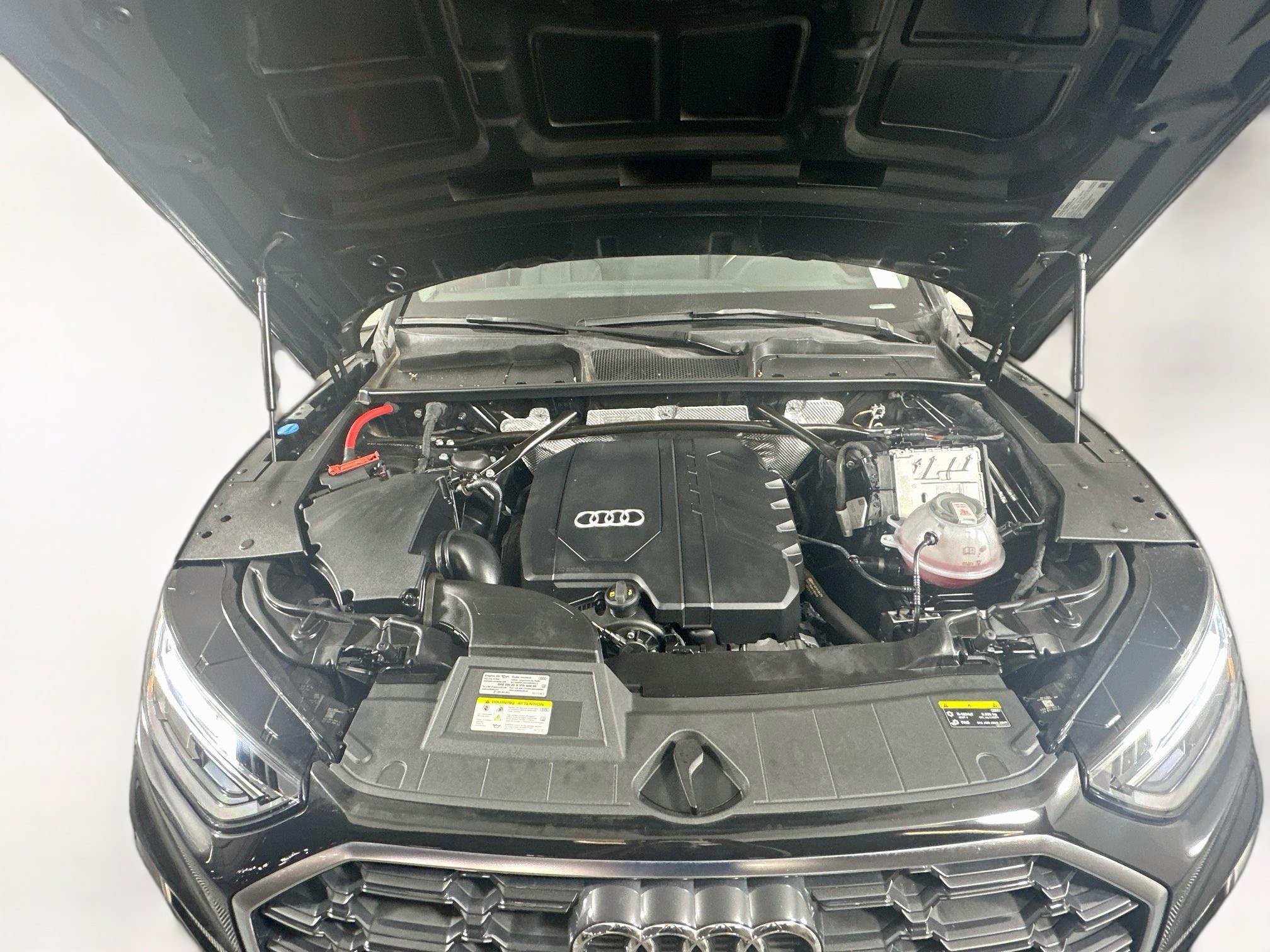 Used 2023 Audi Q5 2.0T Premium w/ Convenience Package AWD/4WD image 34