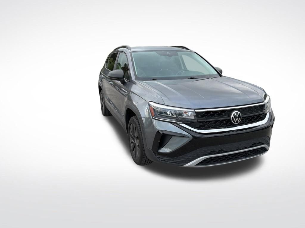 Used 2022 Volkswagen Taos S w/ IQ Drive S Package image 2